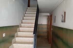 Townhouse for sale in Quintana del Marco, León. 